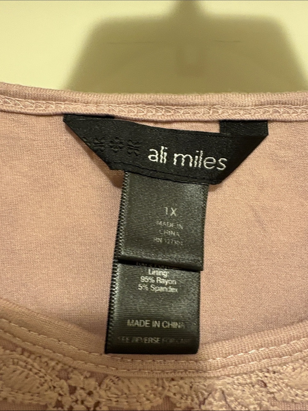 Ali Miles Lace Crochet Tunic Top in Dusty Mauve - Picture 2 of 2